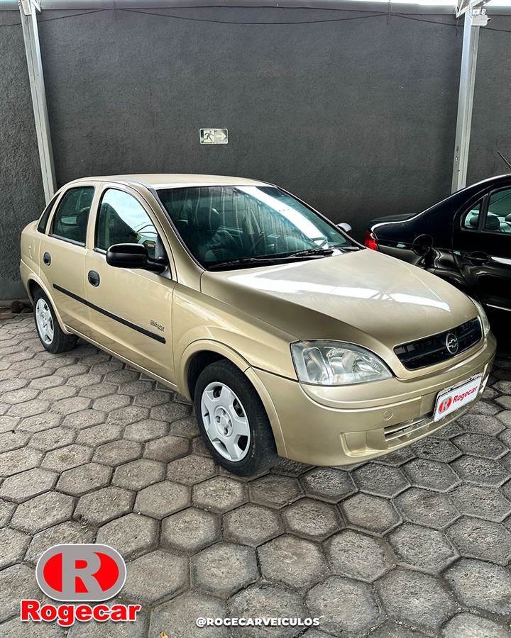 Chevrolet Corsa Maxx 1.0 Sedan VHC-E 2006 à venda em Pará de Minas